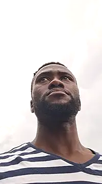 Snapshot of bull_Giant chatting on December 17, 2:00 pm bull Giant online show from December 17, 2:00 pm