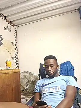 Snapshot of bull_Giant chatting on December 19, 9:17 pm bull Giant online show from December 19, 9:17 pm