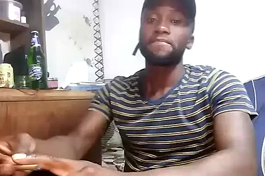 Snapshot of bull_Giant chatting on December 23, 9:18 pm bull Giant online show from December 23, 9:18 pm