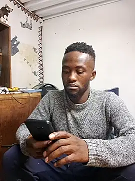 Snapshot of bull_Giant chatting on December 28, 10:02 pm bull Giant online show from December 28, 10:02 pm