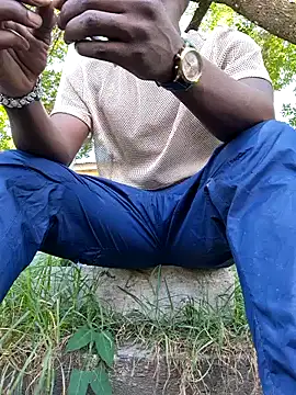 Snapshot of bull_Giant chatting on January 31, 10:20 am bull Giant online show from January 31, 10:20 am