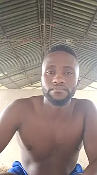 Snapshot of bull_Giant chatting on February 1, 12:37 pm bull Giant online show from February 1, 12:37 pm