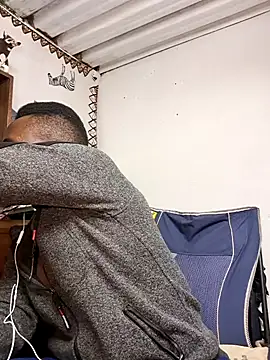 Snapshot of bull_Giant chatting on February 18, 9:20 pm bull Giant online show from February 18, 9:20 pm