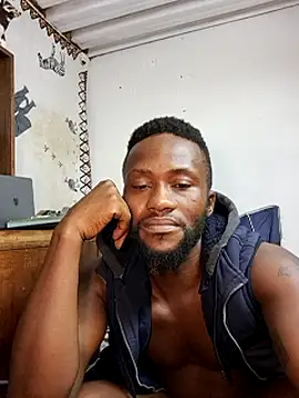 Snapshot of bull_Giant chatting on February 24, 12:41 am bull Giant online show from February 24, 12:41 am