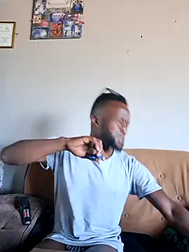 Snapshot of bull_Giant chatting on February 25, 11:08 am bull Giant online show from February 25, 11:08 am