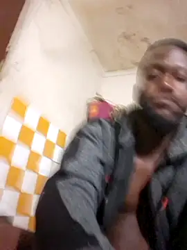 Snapshot of bull_Giant chatting on March 4, 12:29 am bull Giant online show from March 4, 12:29 am