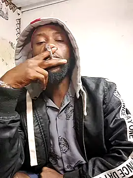 Snapshot of bull_Giant chatting on March 10, 8:34 pm bull Giant online show from March 10, 8:34 pm