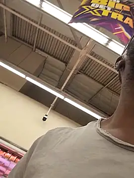 Snapshot of bull_Giant chatting on October 7, 12:02 pm bull Giant online show from October 7, 12:02 pm