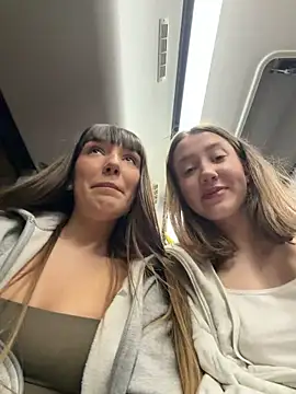 Sophie Avory online show from February 4, 5:30 pm