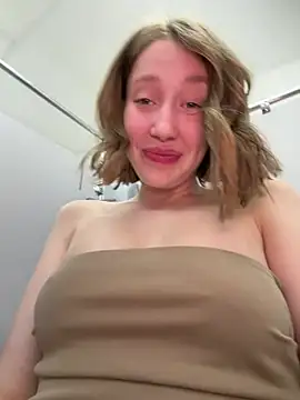 Snapshot of Sophie_Avory chatting on May 14, 6:26 pm Sophie Avory online show from May 14, 6:26 pm