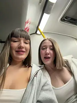 Snapshot of Sophie_Avory chatting on May 27, 7:55 pm Sophie Avory online show from May 27, 7:55 pm