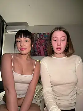 Snapshot of Sophie_Avory chatting on May 29, 10:08 pm Sophie Avory online show from May 29, 10:08 pm