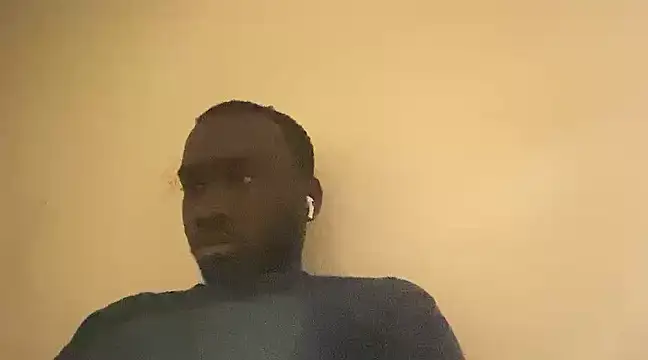 Snapshot of abdoul- chatting on February 9, 6:11 am abdoul- online show from February 9, 6:11 am