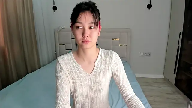 Snapshot of Lola_Peach chatting on May 24, 4:06 am Lola Peach online show from May 24, 4:06 am