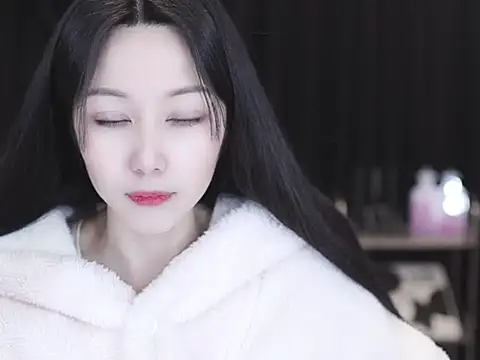 Nuyoah-77 online show from March 5, 1:29 pm