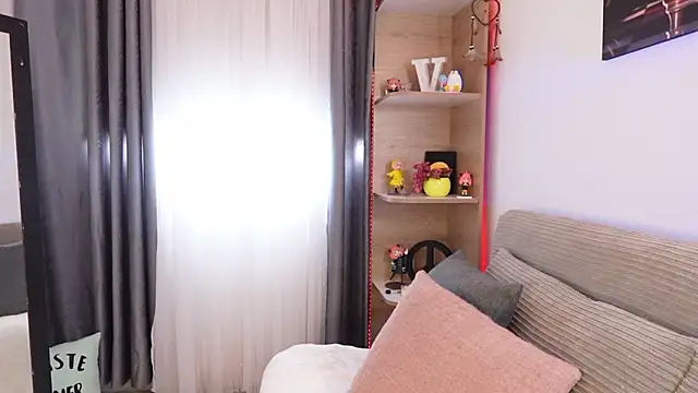 ValeriaCox online show from March 17, 2:53 pm