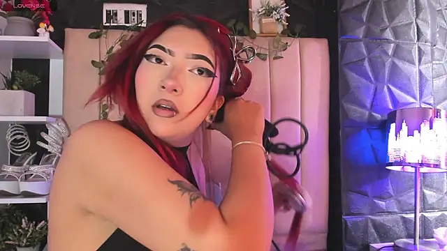 Mia Rinn online show from January 19, 2:54 pm