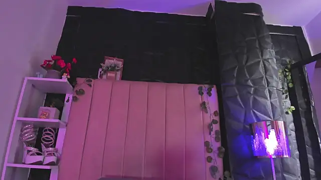 Mia Rinn online show from February 20, 1:33 pm