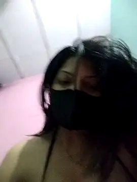 Snapshot of Hotty-Divya chatting on April 29, 3:05 pm Hotty-Divya online show from April 29, 3:05 pm