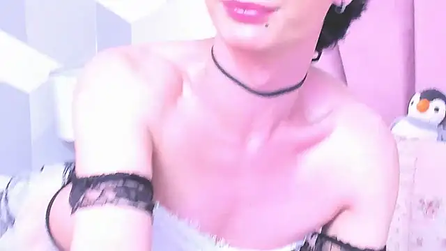 Snapshot of KylieMonnett chatting on May 9, 9:53 pm KylieMonnett online show from May 9, 9:53 pm