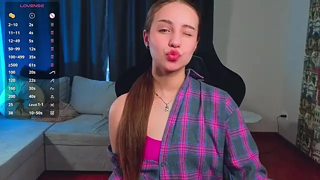 Snapshot of Alice_loft chatting on May 10, 3:44 am Alice loft online show from May 10, 3:44 am
