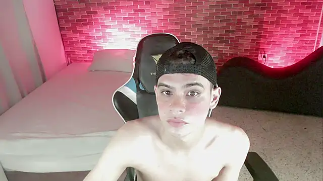 Snapshot of zacariasss_ chatting on October 1, 4:07 am zacariasss online show from October 1, 4:07 am