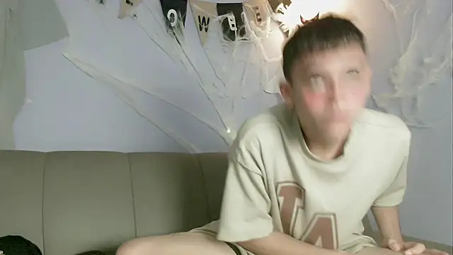 Snapshot of zacariasss_ chatting on November 3, 3:19 am zacariasss online show from November 3, 3:19 am