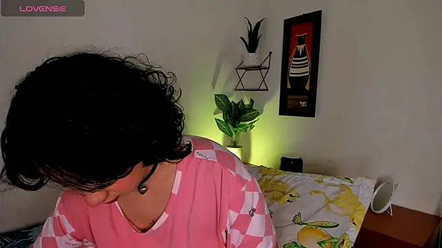 Snapshot of adriannyp_1 chatting on August 8, 3:52 am adriannyp 1 online show from August 8, 3:52 am