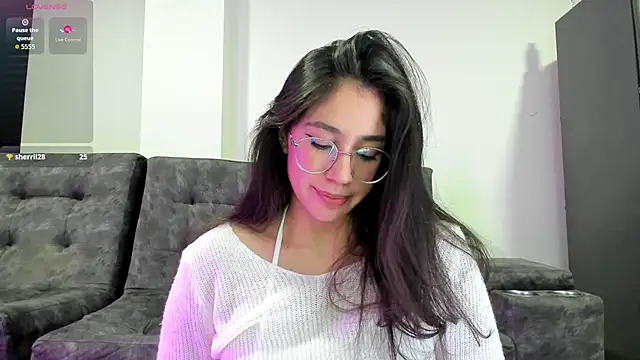 Snapshot of emmadiaz1 chatting on October 20, 4:02 am emmadiaz1 online show from October 20, 4:02 am