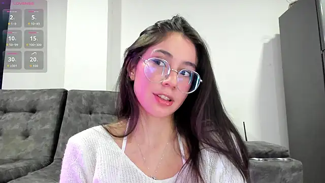 emmadiaz1 online show from December 2, 4:18 am