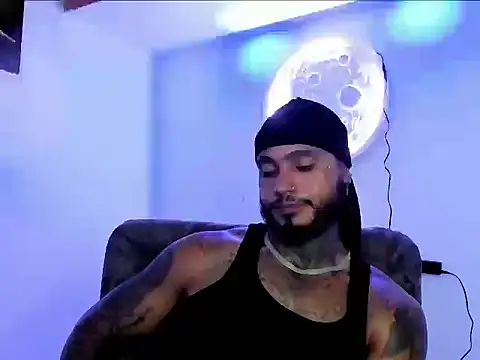 Snapshot of Exotic_tatto27121 chatting on July 3, 3:57 am Exotic tatto27121 online show from July 3, 3:57 am