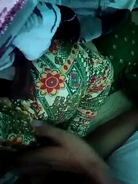 Snapshot of Lustyful_Couple chatting on October 27, 10:47 pm Lustyful Couple online show from October 27, 10:47 pm