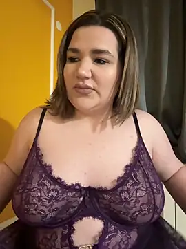 Snapshot of Leya__Droit chatting on January 5, 10:08 pm Leya Droit online show from January 5, 10:08 pm