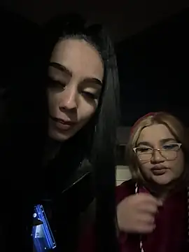 Snapshot of Leya__Droit chatting on March 5, 8:00 pm Leya Droit online show from March 5, 8:00 pm