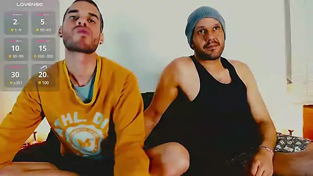 Snapshot of angelandfranco chatting on February 23, 3:13 am angelandfranco online show from February 23, 3:13 am