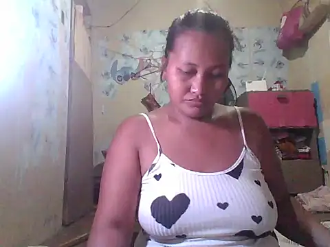 Snapshot of Sweetchuby1995 chatting on May 30, 12:08 am Sweetchuby1995 online show from May 30, 12:08 am
