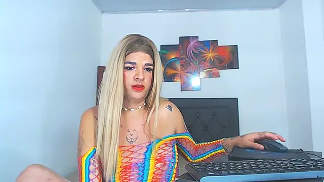 eloisaath online show from March 23, 7:09 am