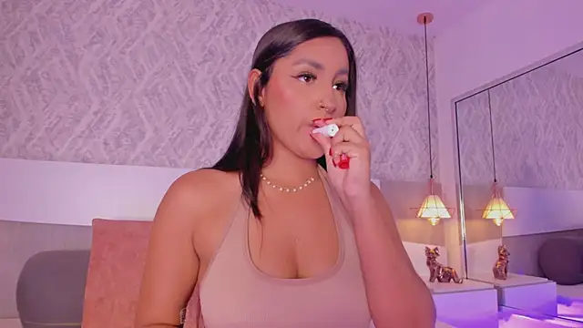 AishaPeyton online show from November 17, 2:45 pm