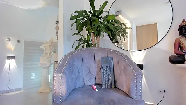 AishaPeyton online show from March 18, 3:48 pm