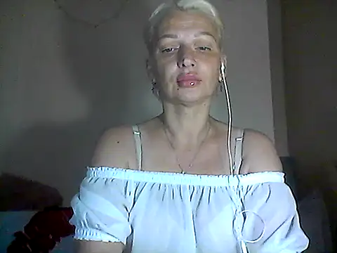 Snapshot of MaryJane441 chatting on July 16, 8:53 am MaryJane441 online show from July 16, 8:53 am