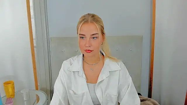 KristyHoney online show from February 25, 3:16 pm