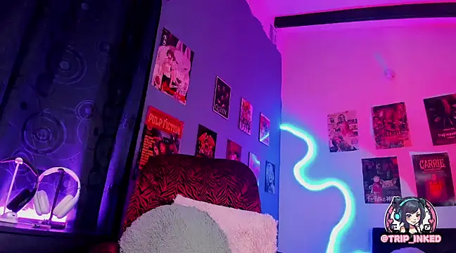 Snapshot of martinarousee chatting on January 7, 12:24 am martinarousee online show from January 7, 12:24 am