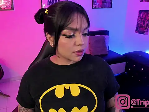 Snapshot of martinarousee chatting on October 5, 9:13 pm martinarousee online show from October 5, 9:13 pm