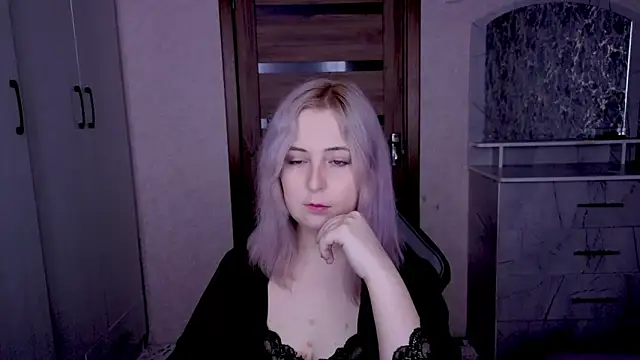 Kristy-Max online show from March 9, 9:08 pm