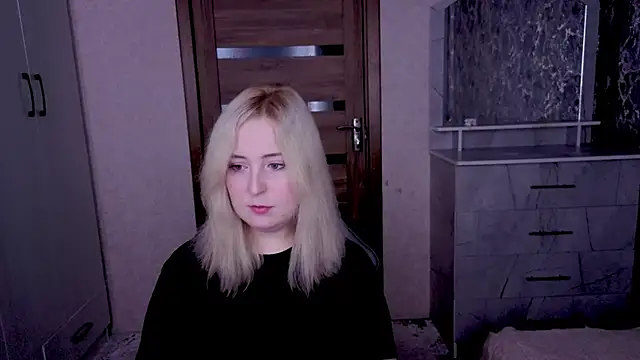 Kristy-Max online show from March 12, 8:15 pm