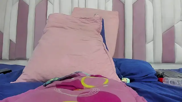 Snapshot of fer_dz chatting on February 11, 3:18 pm fer dz online show from February 11, 3:18 pm