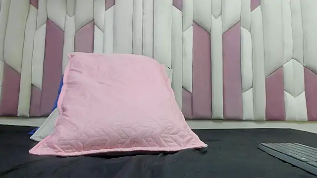 Snapshot of fer_dz chatting on February 21, 12:06 pm fer dz online show from February 21, 12:06 pm