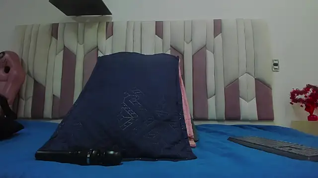 Snapshot of fer_dz chatting on February 27, 12:02 pm fer dz online show from February 27, 12:02 pm