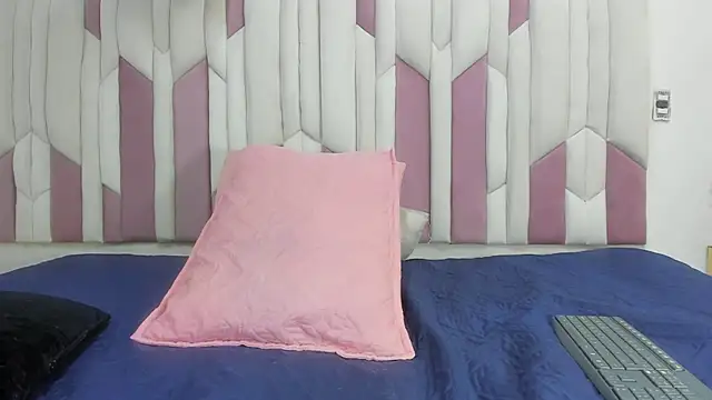 Snapshot of fer_dz chatting on March 7, 12:56 pm fer dz online show from March 7, 12:56 pm