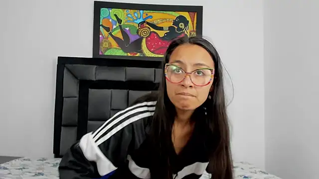 Snapshot of tatiana_valencia chatting on January 6, 2:25 pm tatiana valencia online show from January 6, 2:25 pm